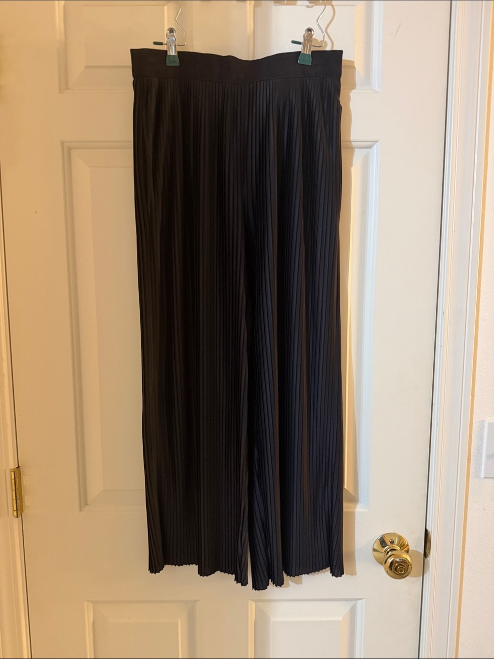 COS Pleated Wide-Leg pants